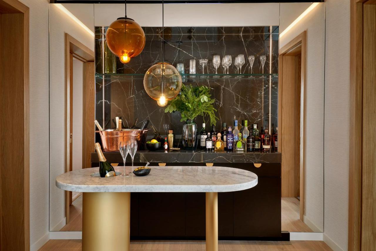 The Botree - Preferred Hotels And Resorts Лондон Екстер'єр фото The bar at the 100 East 53rd Street penthouse
