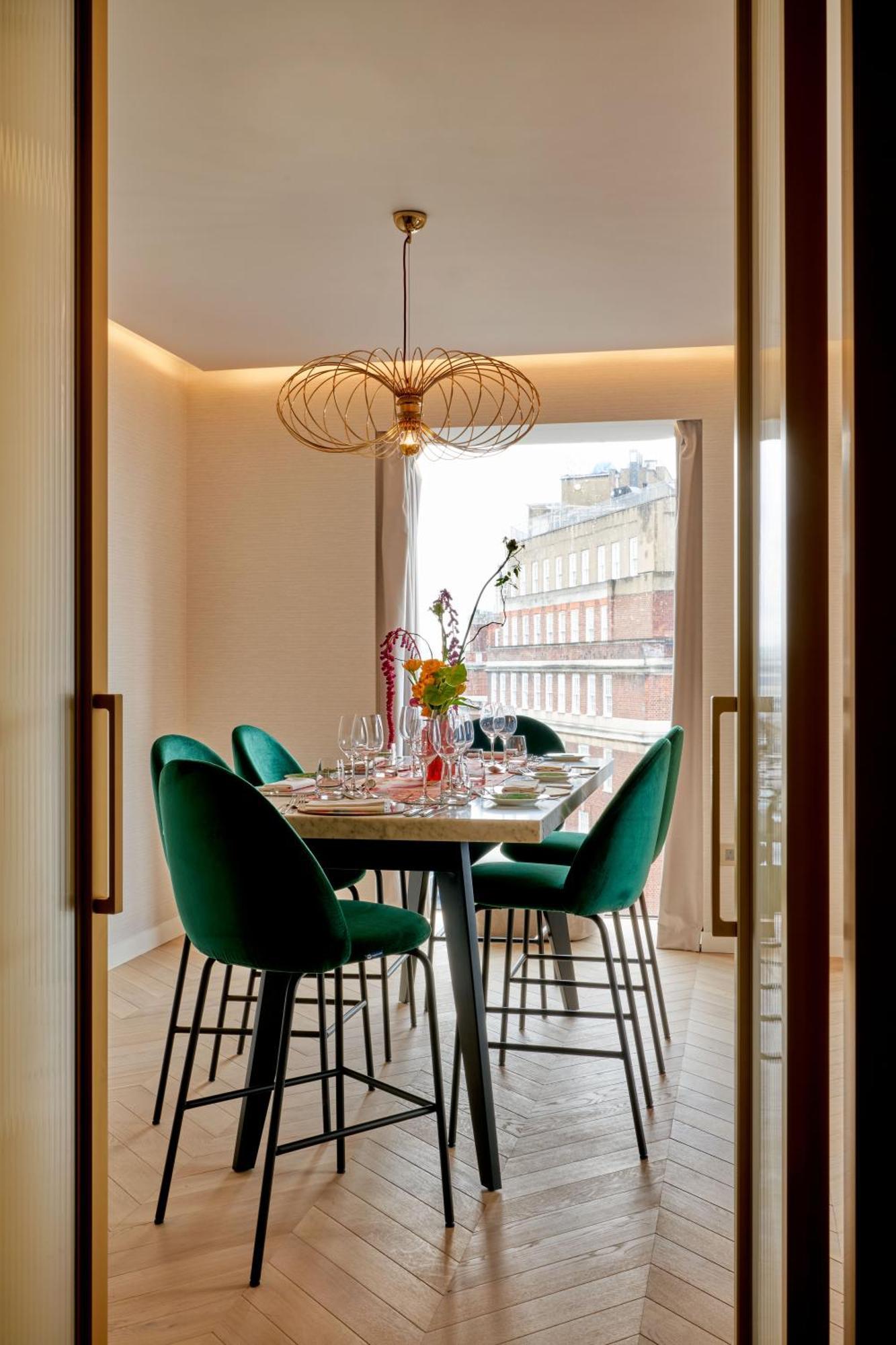 The Botree - Preferred Hotels And Resorts Лондон Екстер'єр фото Dining room
